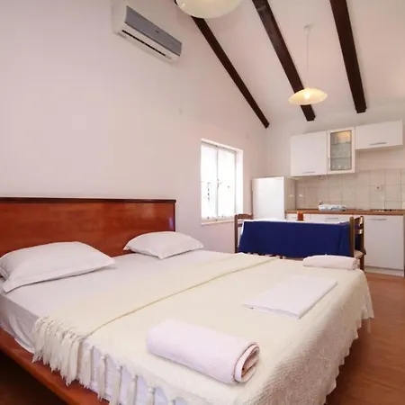 Studio Bilo 8364a Primošten